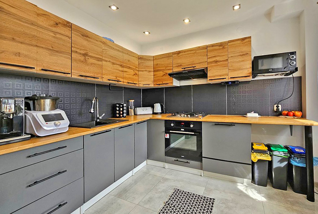 designerska kuchnia w ekskluzywnym apartamencie na sprzedaż Zielona Góra (okolice)