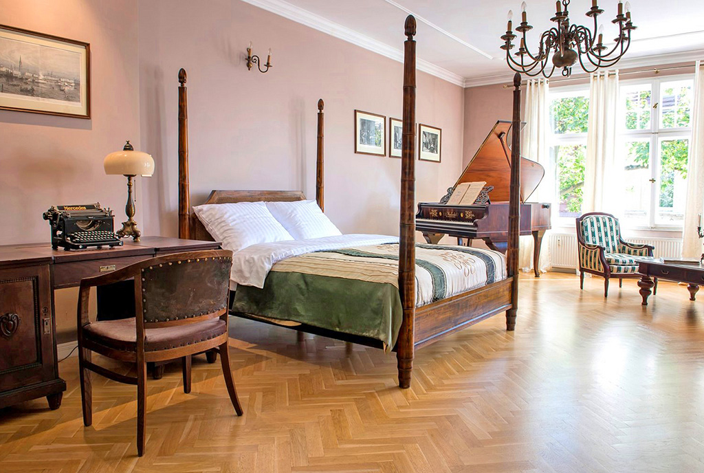 elegancka sypialnia w ekskluzywnym apartamencie na wynajem Poznań