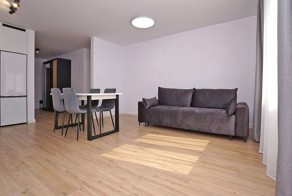 widok na salon w luksusowym apartamencie do wynajmu Piotrków Trybunalski