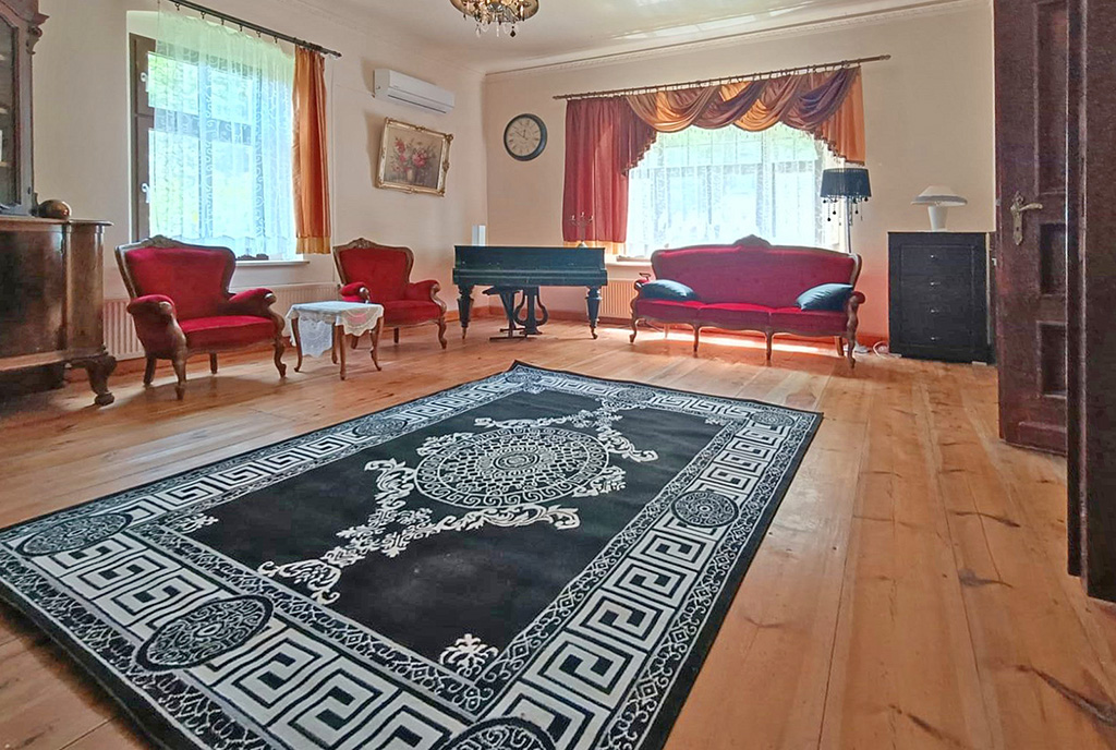 wytworny pokój w luksusowym dworze do sprzedaży lubuskie