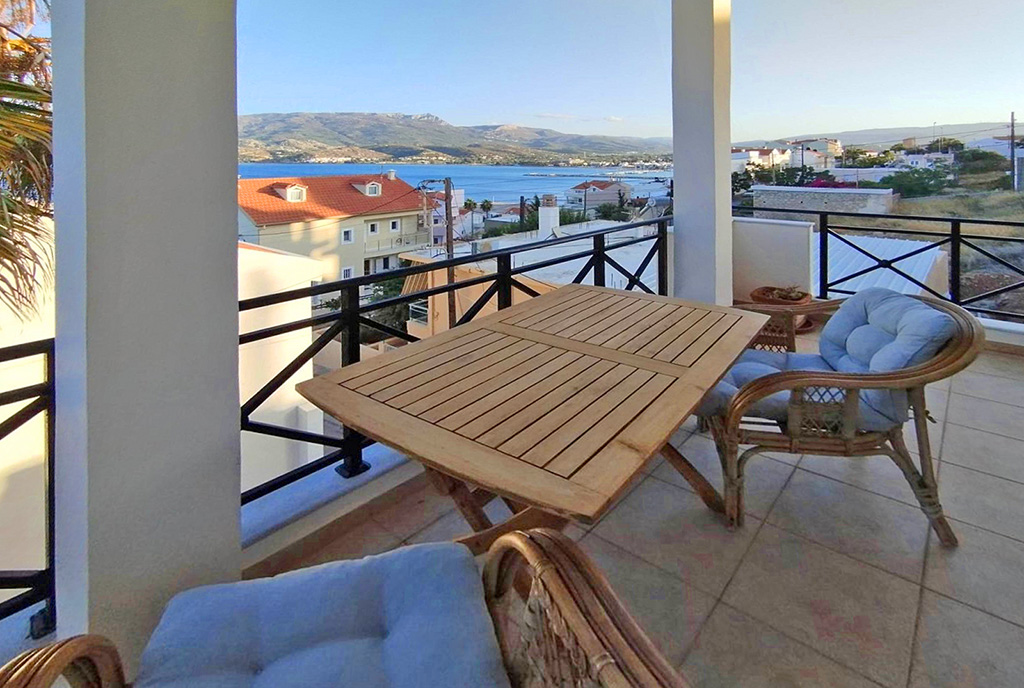 ogromny balkon w ekskluzywnej willi na sprzedaż Grecja (Kreta)