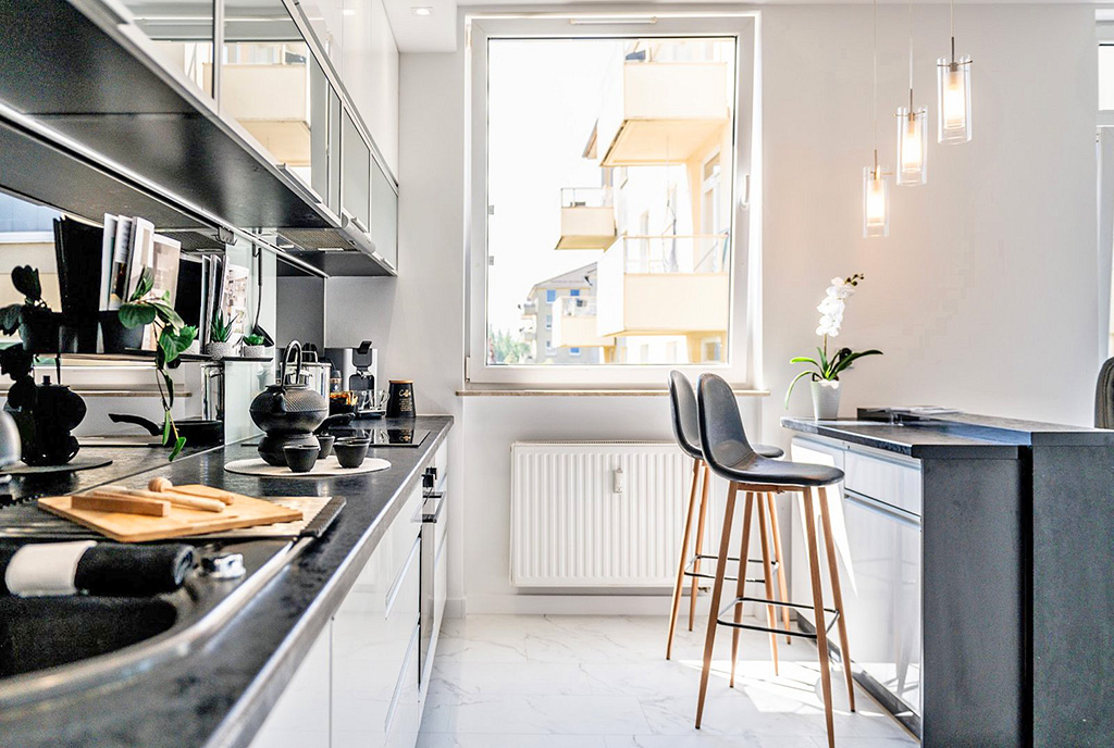 fragment kuchni w luksusowym apartamencie na sprzedaż Gdańsk