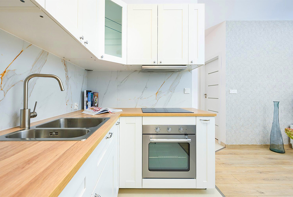 zbliżenie na kuchnię w luksusowym apartamencie na sprzedaż Gdańsk