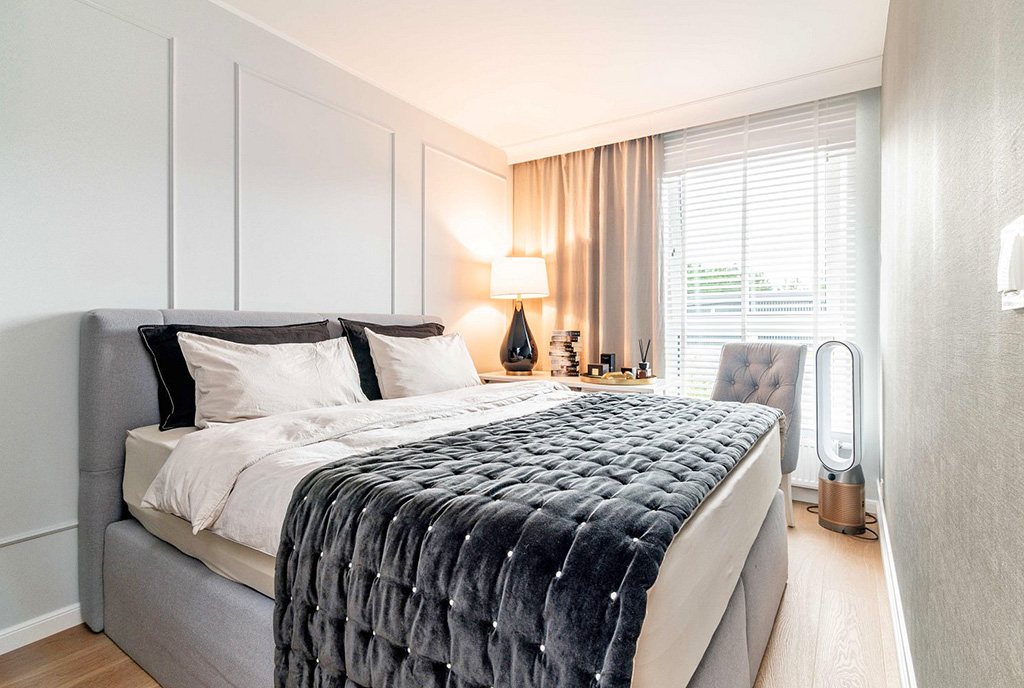 fragment sypialni w ekskluzywnym apartamencie na sprzedaż Gdynia (okolice)