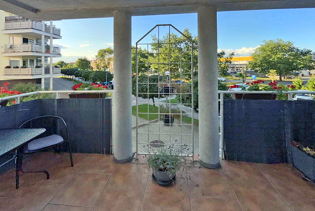słoneczny taras przy ekskluzywnym apartamencie na sprzedaż Gorzów Wielkopolski