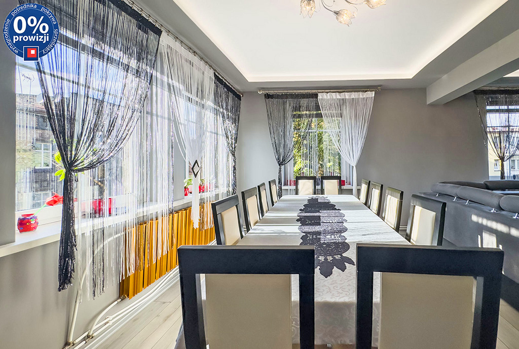 elegancka jadalnia w luksusowym apartamencie na sprzedaż Katowice (okolice)