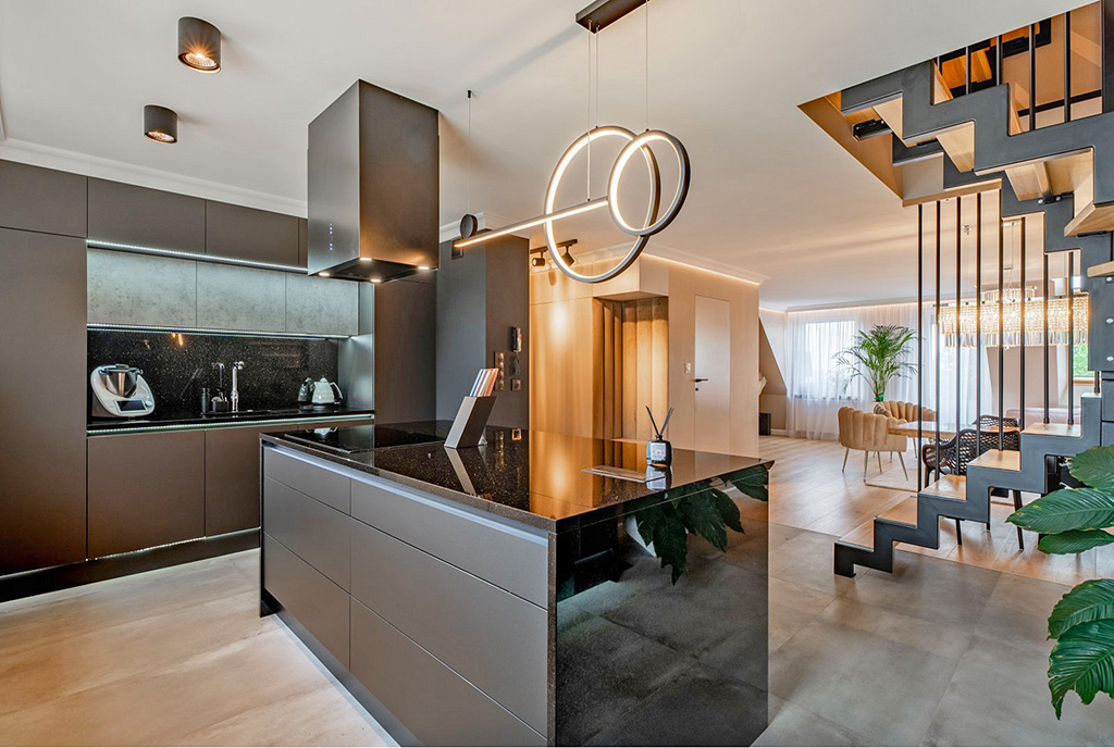 designerska kuchnia w ekskluzywnym apartamencie na sprzedaż Szczecin