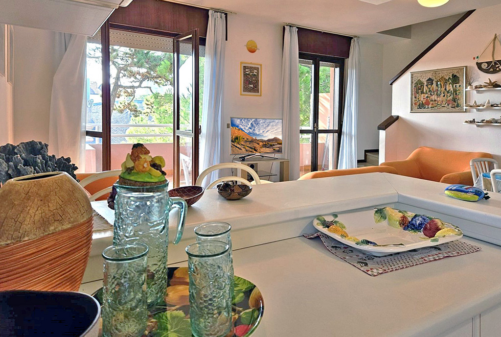 imponujące wnętrze ekskluzywnego apartamentu do sprzedaży Włochy