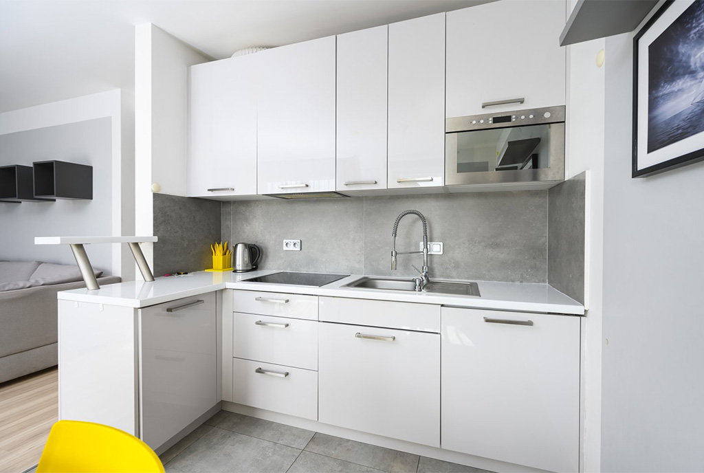 fragment kuchni w luksusowym apartamencie na sprzedaż Gdańsk