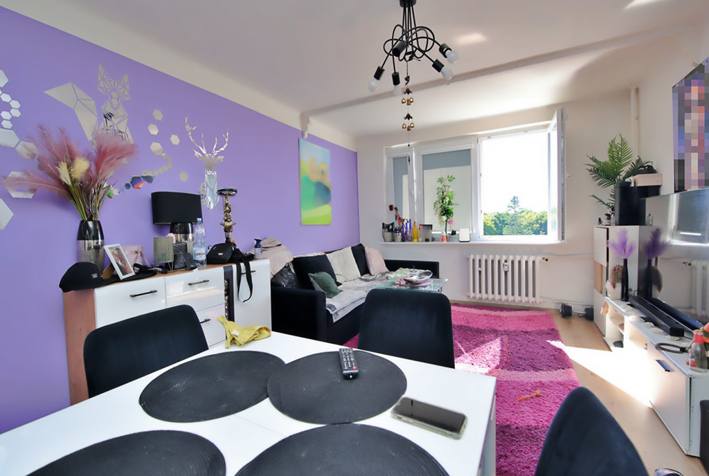 na pierwszym planie jadalnia w luksusowym apartamencie na sprzedaż Gorzów Wielkopolski