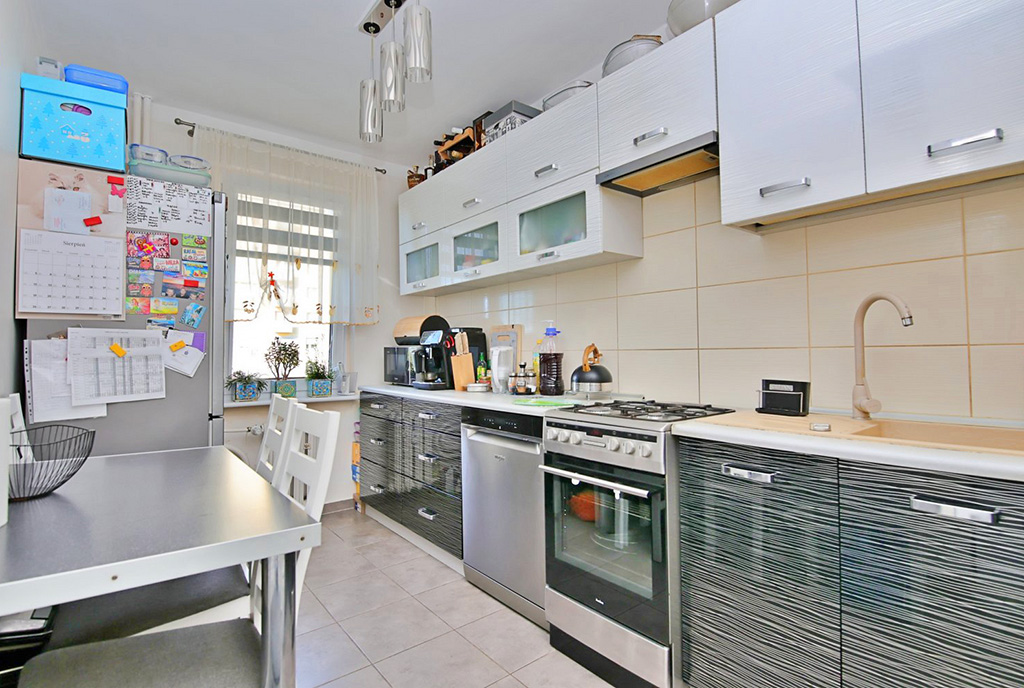 widok na aneks kuchenny w luksusowym apartamencie na sprzedaż Gorzów Wielkopolski