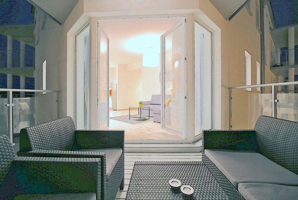fragment balkonu/tarasu przy ekskluzywnym apartamencie na wynajem Szczecin
