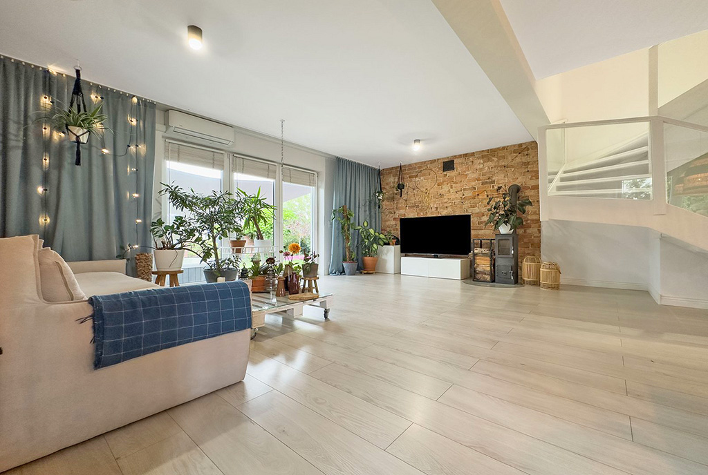 widok na pokój gościnny w luksusowej willi na sprzedaż Katowice (okolice)