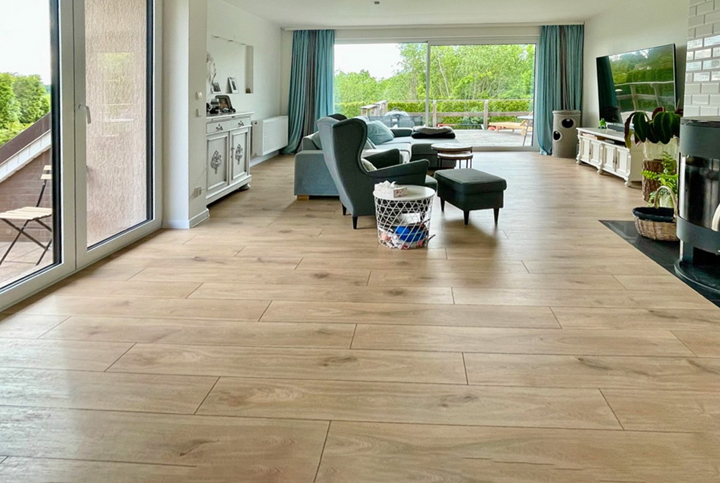 imponujący salon w luksusowej willi do wynajmu Szczecin