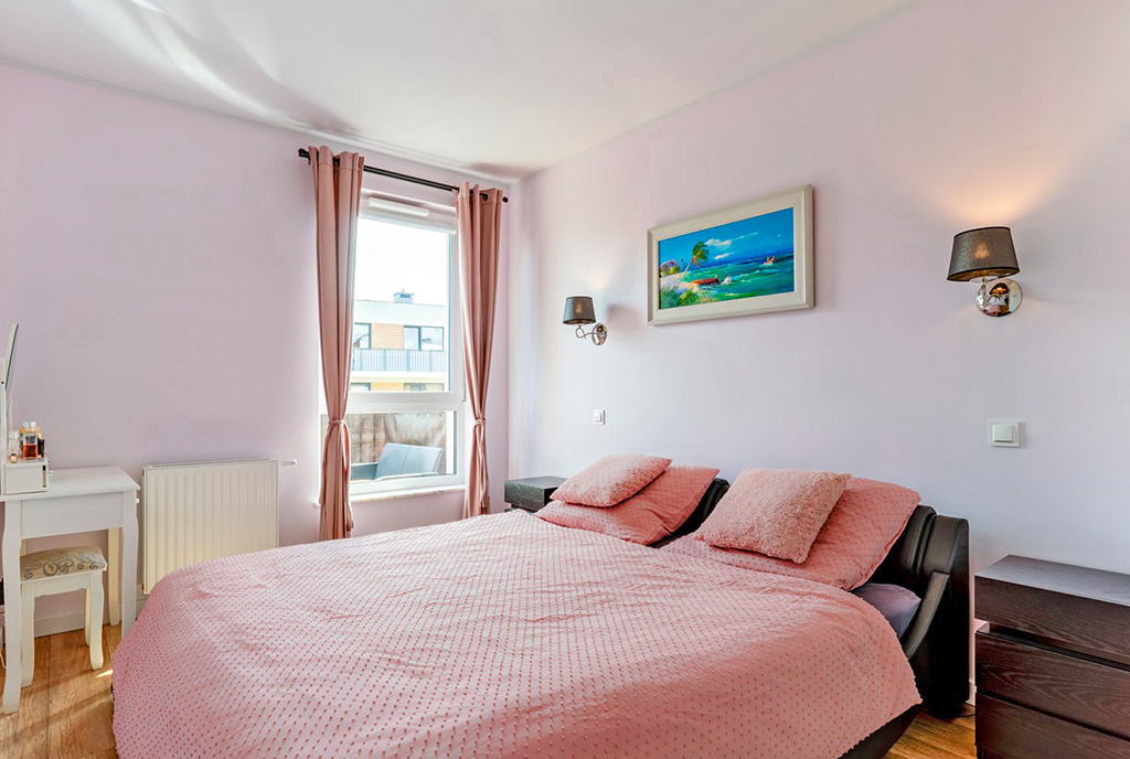 komfortowa sypialnia w ekskluzywnym apartamencie na sprzedaż Gdańsk
