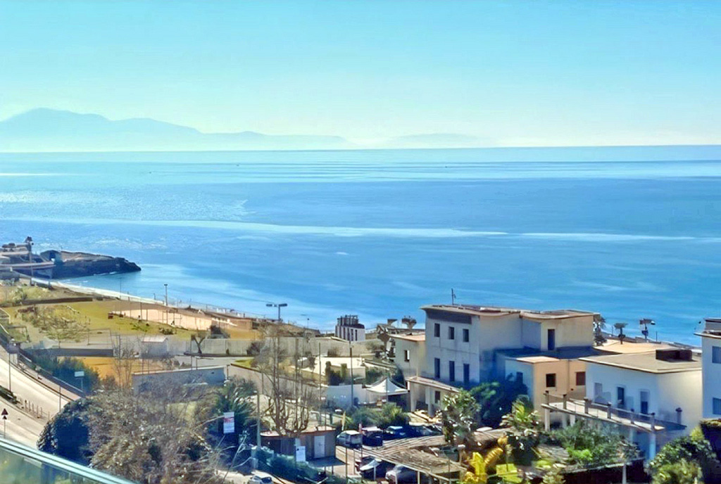 nadmorska lokalizacja ekskluzywnego apartamentu na sprzedaż Włochy (Salerno)