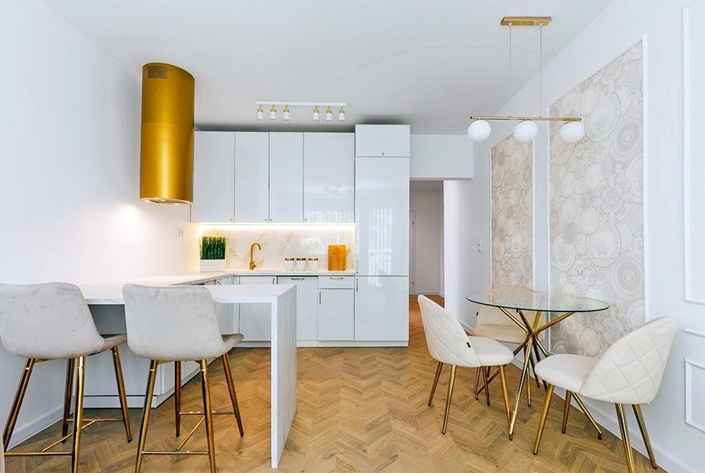 widok na aneks kuchenny w luksusowym apartamencie na sprzedaż Gdynia