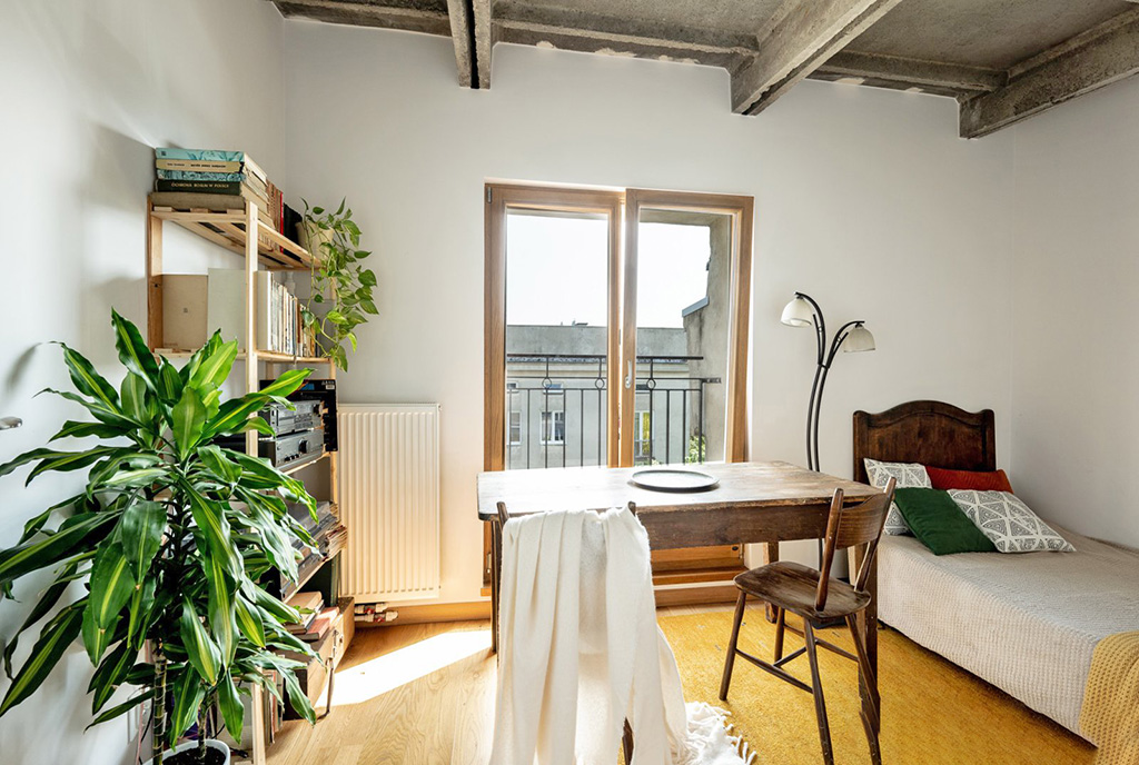 fragment gabinetu w luksusowym apartamencie na sprzedaż Warszawa