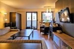 kameralny pokój dzienny w ekskluzywnym apartamencie do sprzedaży Wrocław