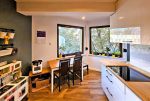 fragment jednego z pokoi w luksusowym apartamencie na sprzedaż Wrocław