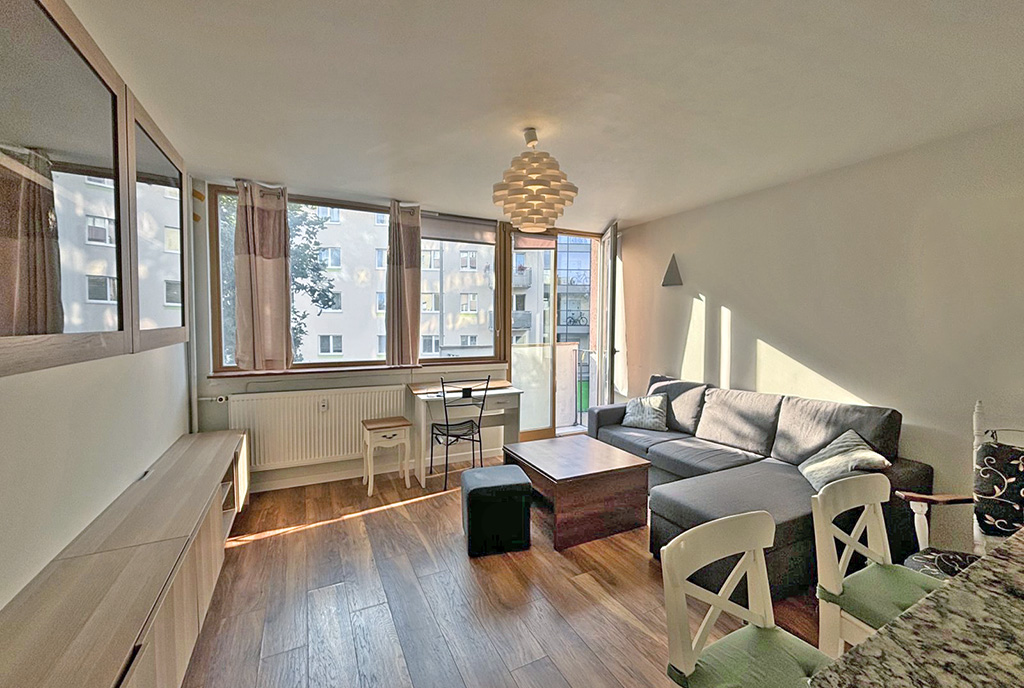 widok na pokój dzienny w luksusowym apartamencie do wynajmu Szczecin