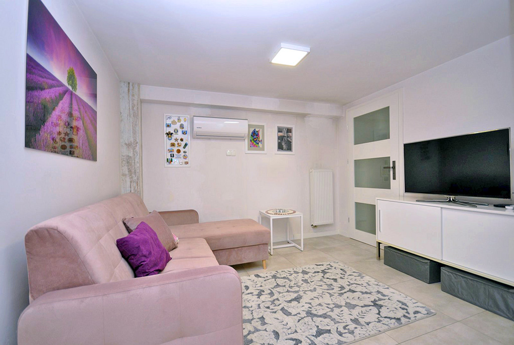 komfortowe pomieszczenie w ekskluzywnej willi na sprzedaż Gdynia (okolice)