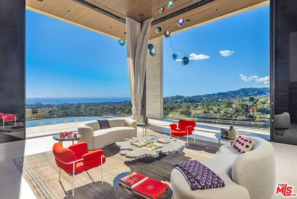 imponujący taras przy ekskluzywnej willi na sprzedaż Los Angeles (Stany Zjednoczone Ameryki)