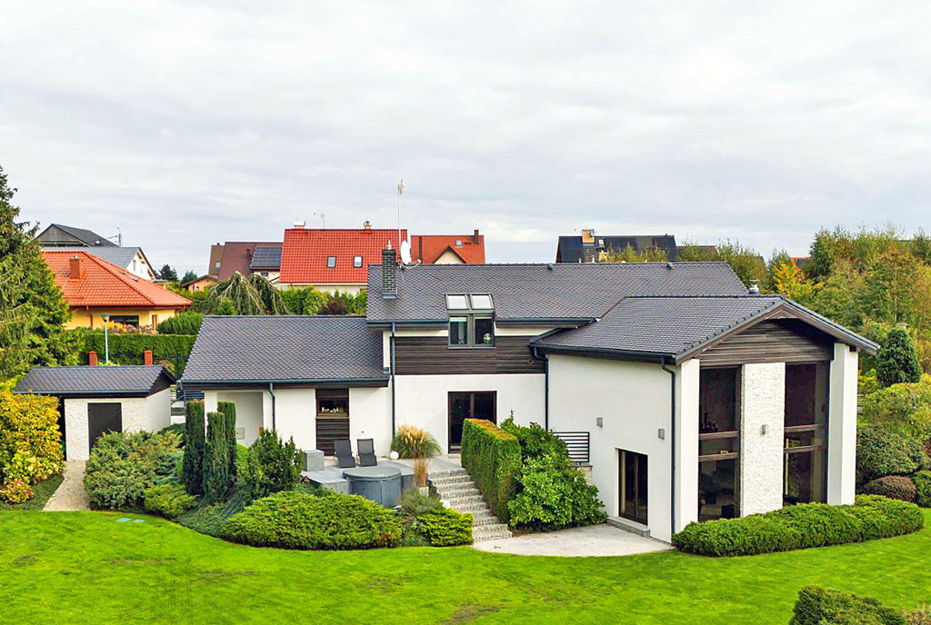 nowoczesna architektura ekskluzywnej willi na sprzedaż Gdańsk (okolice)