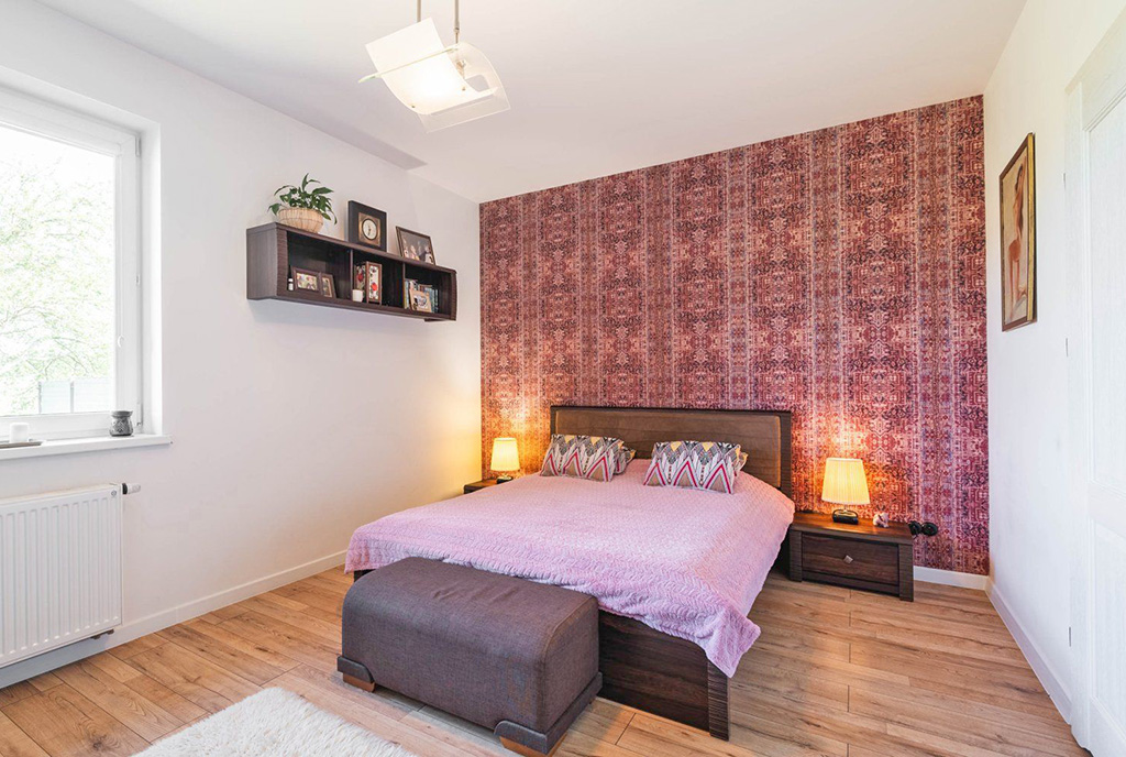 jeden z pokoi w ekskluzywnej willi na sprzedaż Gdynia (okolice)