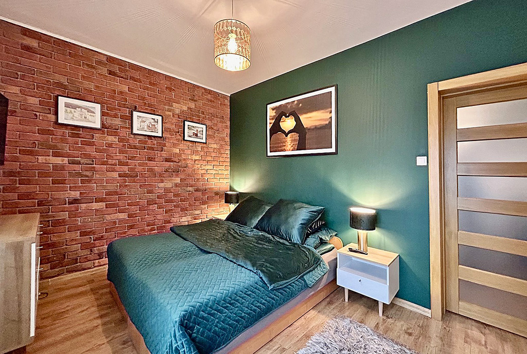 zbliżenie na sypialnię w luksusowym apartamencie do sprzedaży Apartament do sprzedaży nad morzem