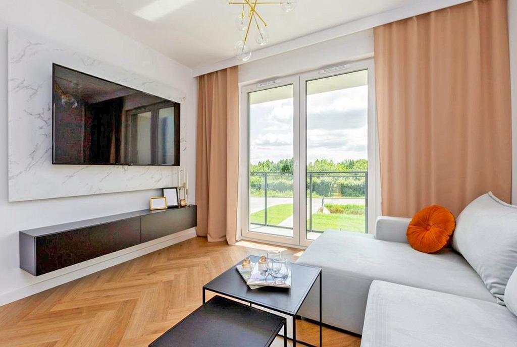 fragment pokoju dziennego w luksusowym apartamencie na sprzedaż Gdynia (okolice)