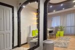 efektowne oświetlenie salonu w luksusowym apartamencie na sprzedaż Lublin (okolice)
