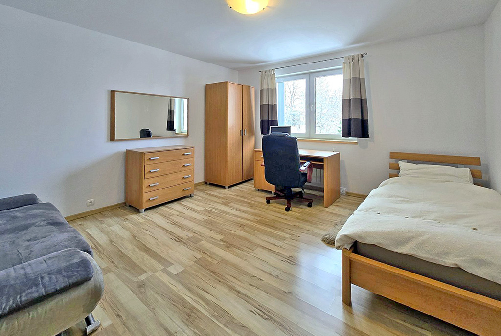 jeden z pokoi wewnątrz ekskluzywnej willi na sprzedaż Bielsko-Biała (okolice)