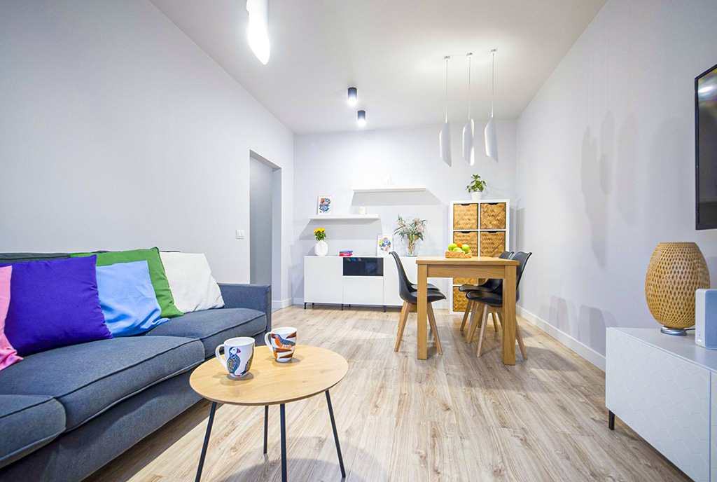 widok z salonu na aneks kuchenny w ekskluzywnym apartamencie do sprzedaży Katowice okolice