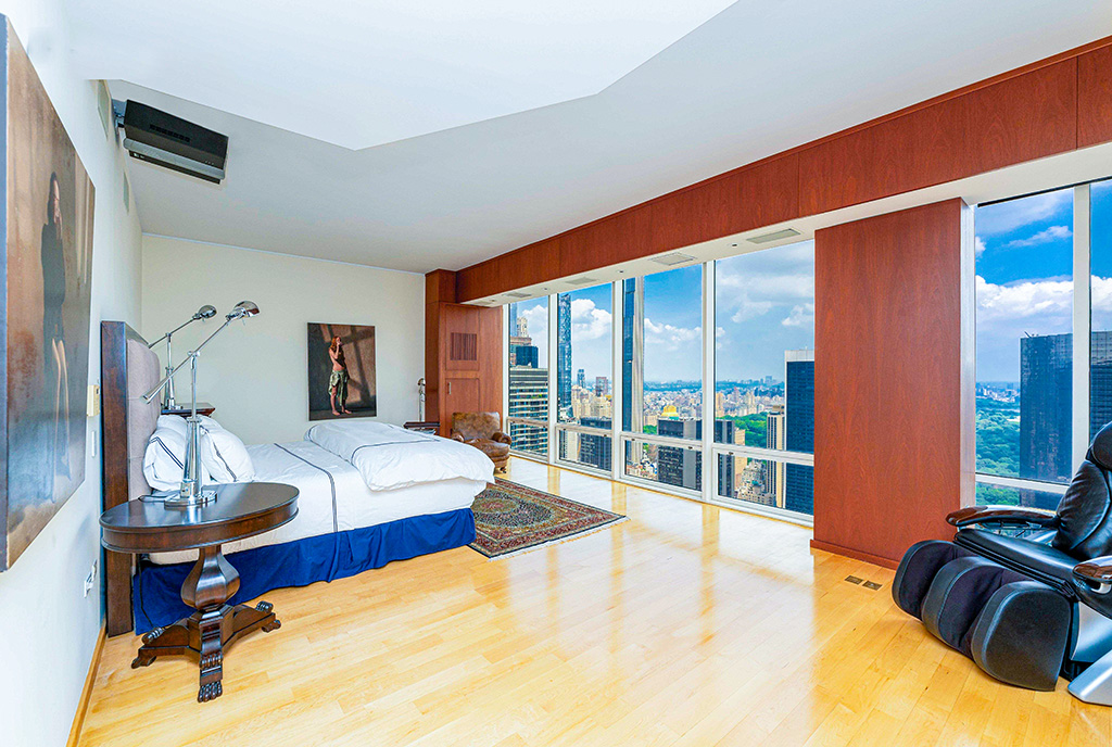 zaciszna sypialnia w ekskluzywnym apartamencie na sprzedaż New York (Stany Zjednoczone AMeryki)