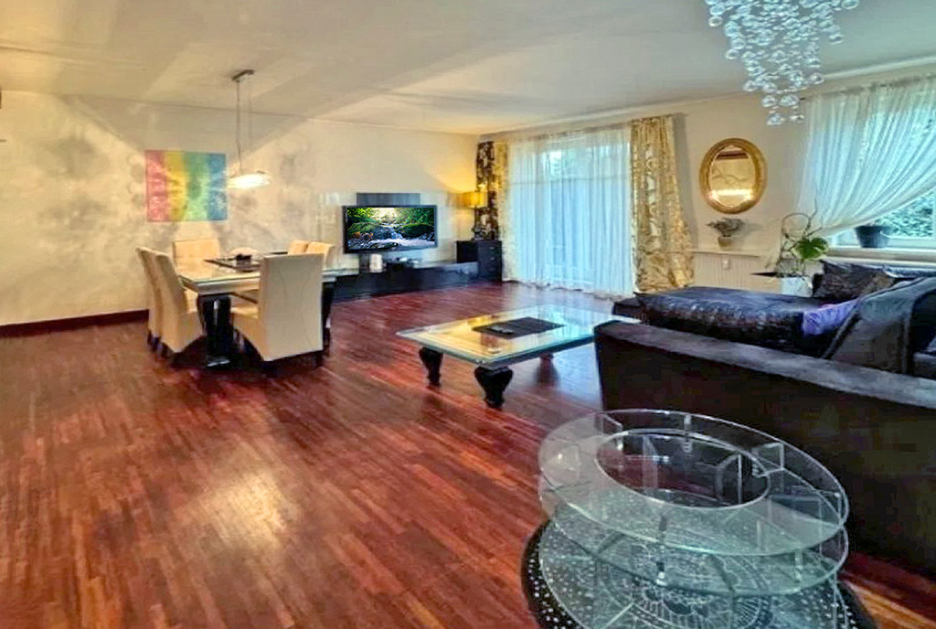 elegancki salon w ekskluzywnym apartamencie do sprzedaży Sopot