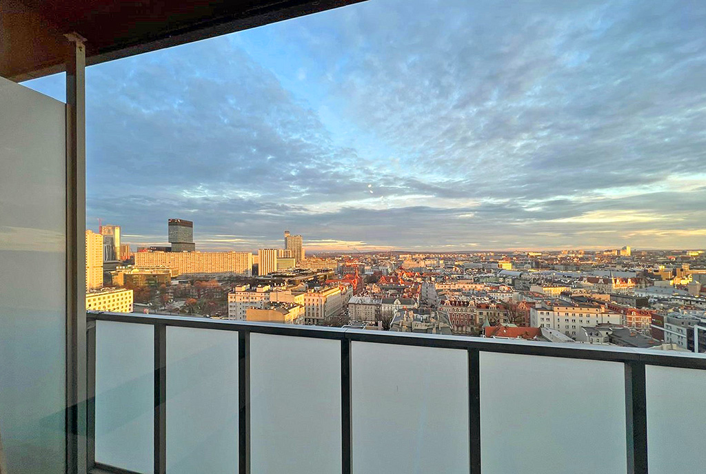 imponujący taras przy ekskluzywnym apartamencie na wynajem Katowice