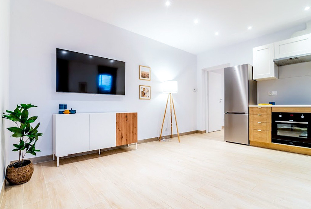 fragment pokoju dziennego w luksusowym apartamencie na sprzedaż Gdynia (okolice)