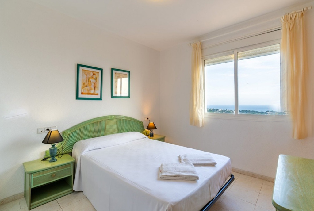 elegancka sypialnia w kskluzywnym apartamencie na sprzedaż Hiszpania Calpe