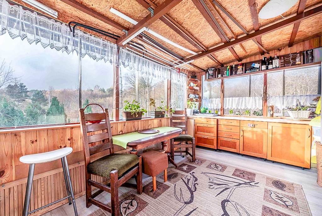 zadaszony taras przy ekskluzywnej willi na sprzedaż Gdynia