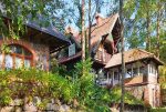okazały kompleks zabudowań, w skład którego wchodzi ekskluzywna willa do sprzedaży Mazury
