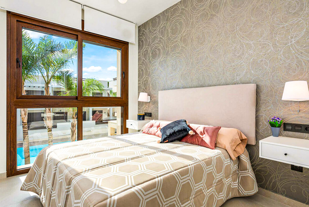fragment sypialni w ekskluzywnym apartamencie na sprzedaż Hiszpania Torrevieja
