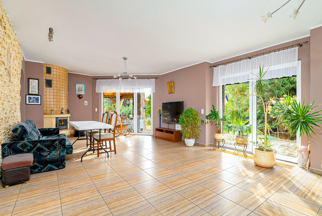 fragment wnętrza luksusowej willi na sprzedaż Poznań okolice