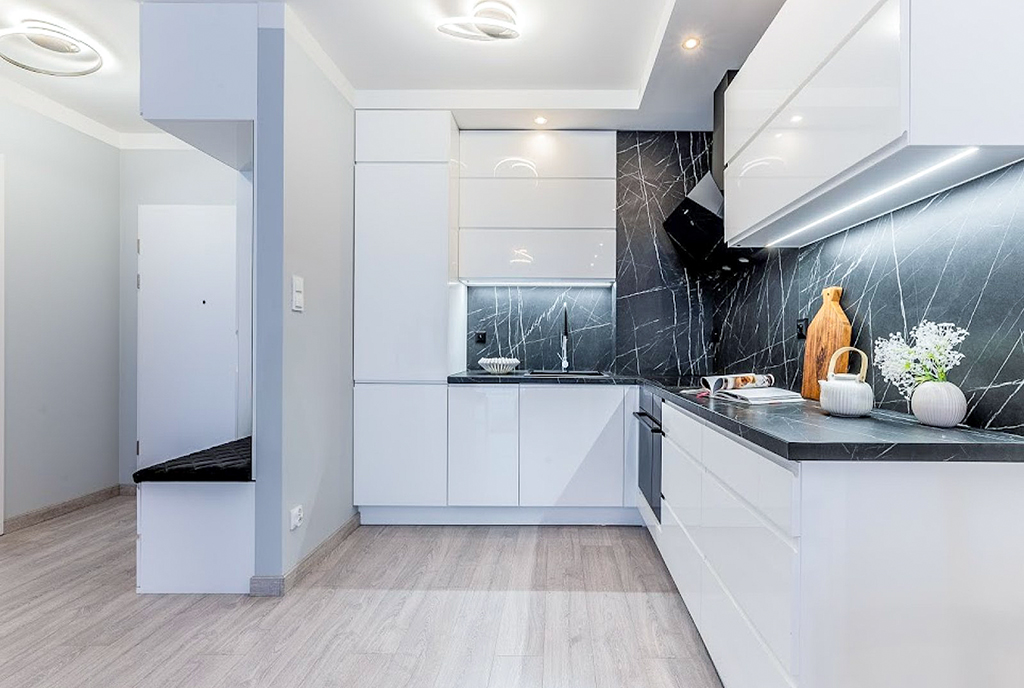 nowoczesny aneks kuchenny w luksusowym apartamencie na sprzedaż Gdańsk okolice