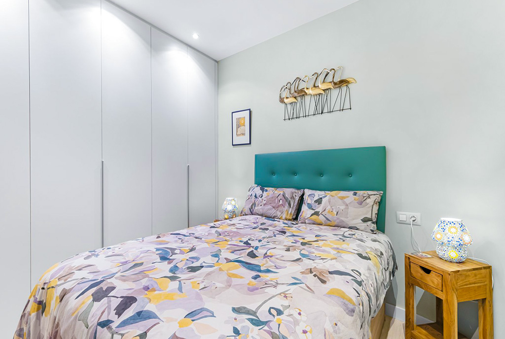 zaciszna sypialnia w ekskluzywnym apartamencie na sprzedaż Hiszpania Alicante