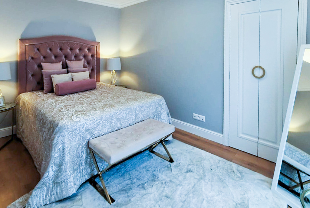 fragment sypialni w ekskluzywnym apartamencie na wynajem Wrocław