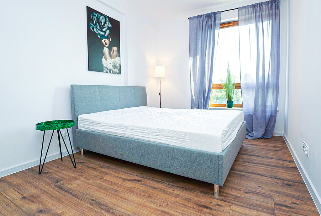 fragment sypialni w ekskluzywnym apartamencie na sprzedaż Piotrków Trybunalski