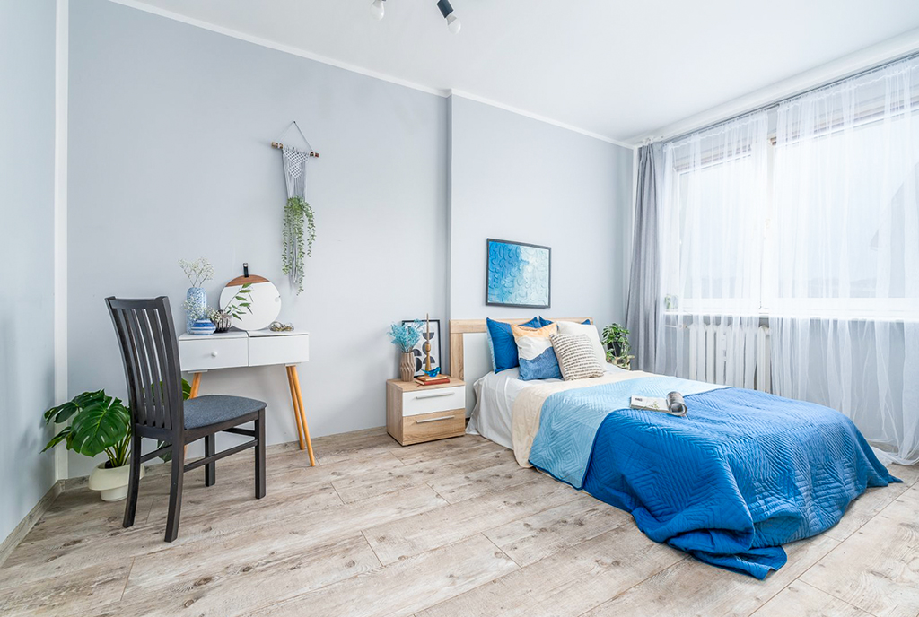 widok na sypialnię w luksusowym apartamencie na sprzedaż Szczecin