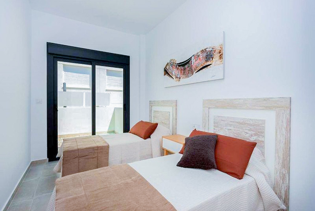 imponująca sypialnia w ekskluzywnym domu na sprzedaż Hiszpania (Daya Nueva)