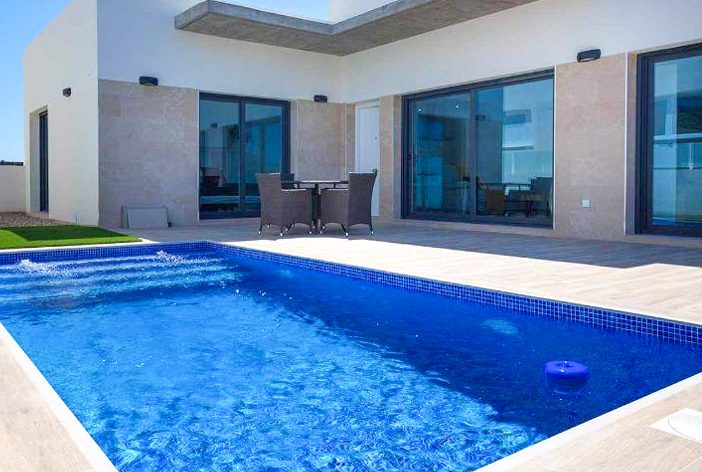 fantastyczny basen przy luksusowym domu na sprzedaż Hiszpania (Daya Nueva)